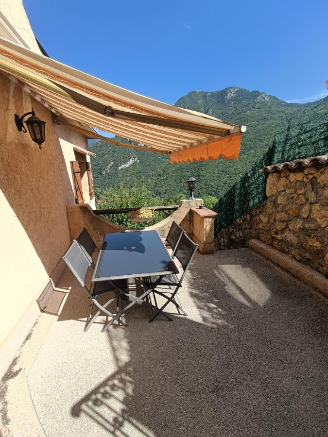 Appartement Privatise Dans Maison Utelle Екстериор снимка